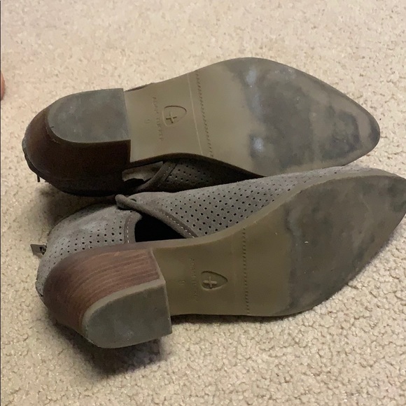 Adam Tucker bootie size 9 - Picture 4 of 4